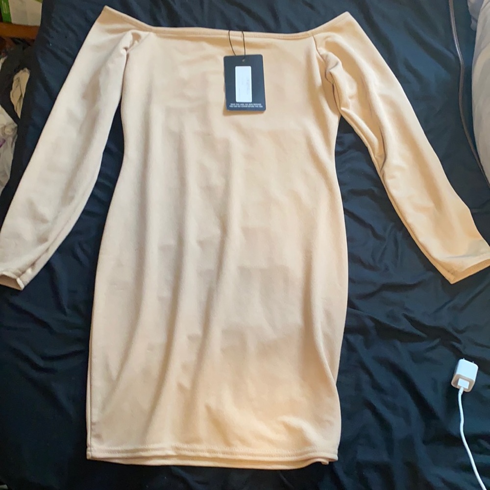Nude bodycon off the shoulder mini dress(NEVER WORN)
